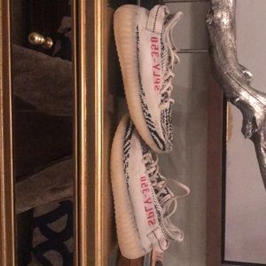 6.5 Zebra Yeezys